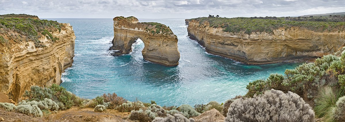 island_archway_great_ocean_rd_victoria_australia_-_nov_08